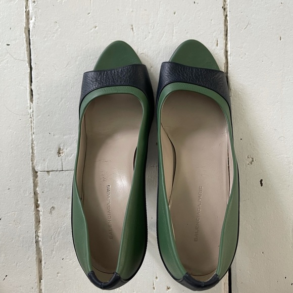 Never worn Balenciaga open toe heels - Picture 8 of 8